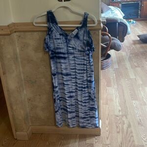 Pretty summer dress cold shoulder